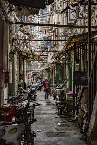 Streetscene Shanghai #1 von Joe Kaiser, Fotografie kaufen auf Singulart