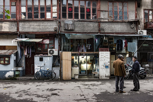 Streetscene Shanghai #2 von Joe Kaiser, Fotografie kaufen auf Singulart