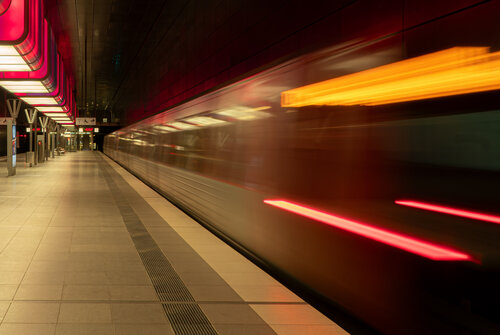 Next Stop: Hafencity University #2 von Joe Kaiser, Fotografie kaufen auf Singulart