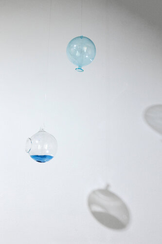 From a hot air balloon to a submarine/art object von Ana Saut, Andere Medien kaufen auf Singulart