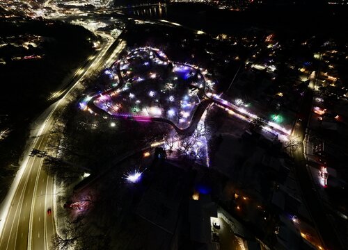 Night Guitar from Reflections in the Park di Bob Felderman, Fotografia in vendita su Singulart