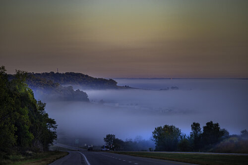 Rural North Carolina Highway Fog di Bob Felderman, Fotografia in vendita su Singulart