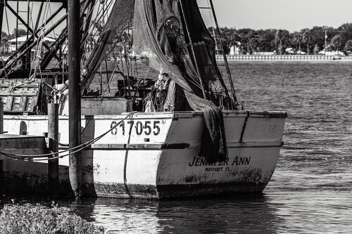 Jennifer Ann Shrimp Boat, Mayport, Florida, BW van Bob Felderman, Fotografie te koop op Singulart