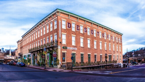 Desoto House Hotel Galena Illinois di Bob Felderman, Fotografia in vendita su Singulart