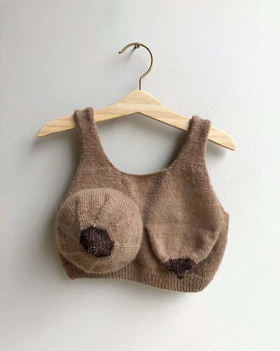 Engorged, Mom Bra series van Cassie Arnold, Textiel te koop op Singulart