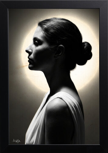 Hellene van Andy Millis, Afdruk te koop op Singulart