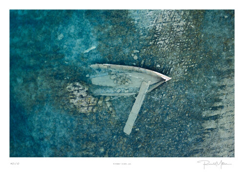 The Boat - Shade van Ronald Mitterer, Fotografie te koop op Singulart