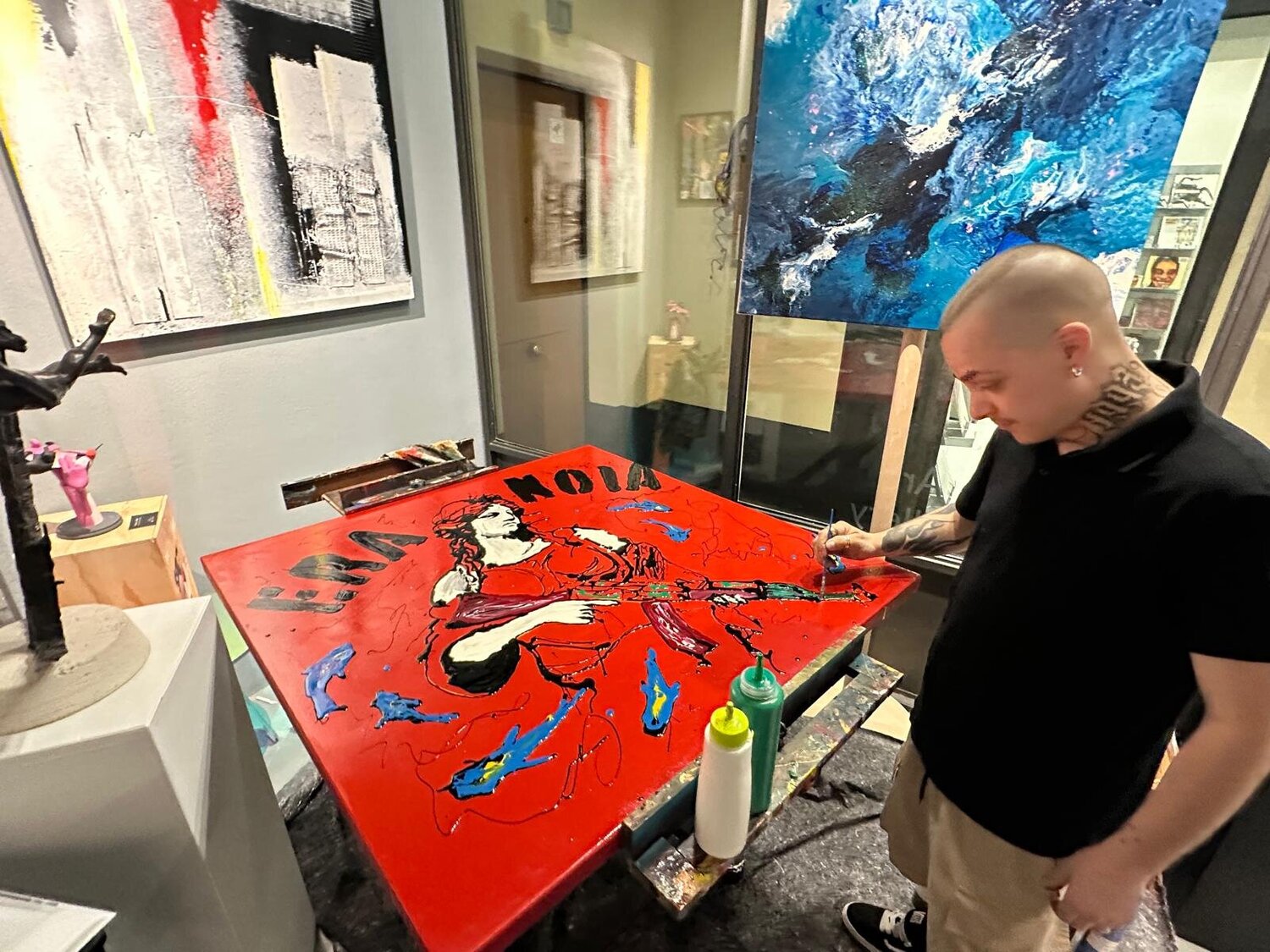 オリジナルのアクリル絵の具をオンラインで購入 | SINGULART