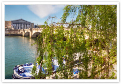 Printemps à Paris, Pont de la Concorde van Fan LI, Fotografie te koop op Singulart