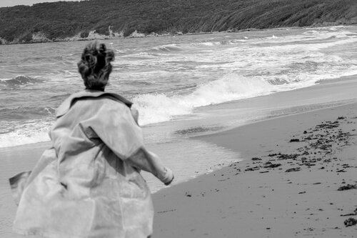 Jump #5 by Lisa Evteeva, 사진 for Sale on Singulart