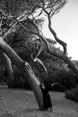 Breathe #1 by Lisa Evteeva, 写真 for Sale on Singulart