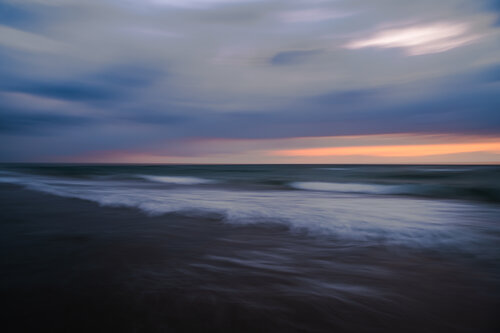 The Uniqueness of Waves LV von Tal Paz-Fridman, Fotografie kaufen auf Singulart