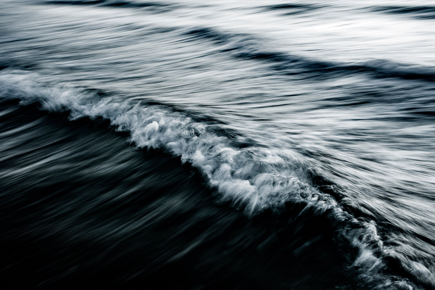The Uniqueness of Waves XLII Tal Paz-Fridman Fotografie zu verkaufen