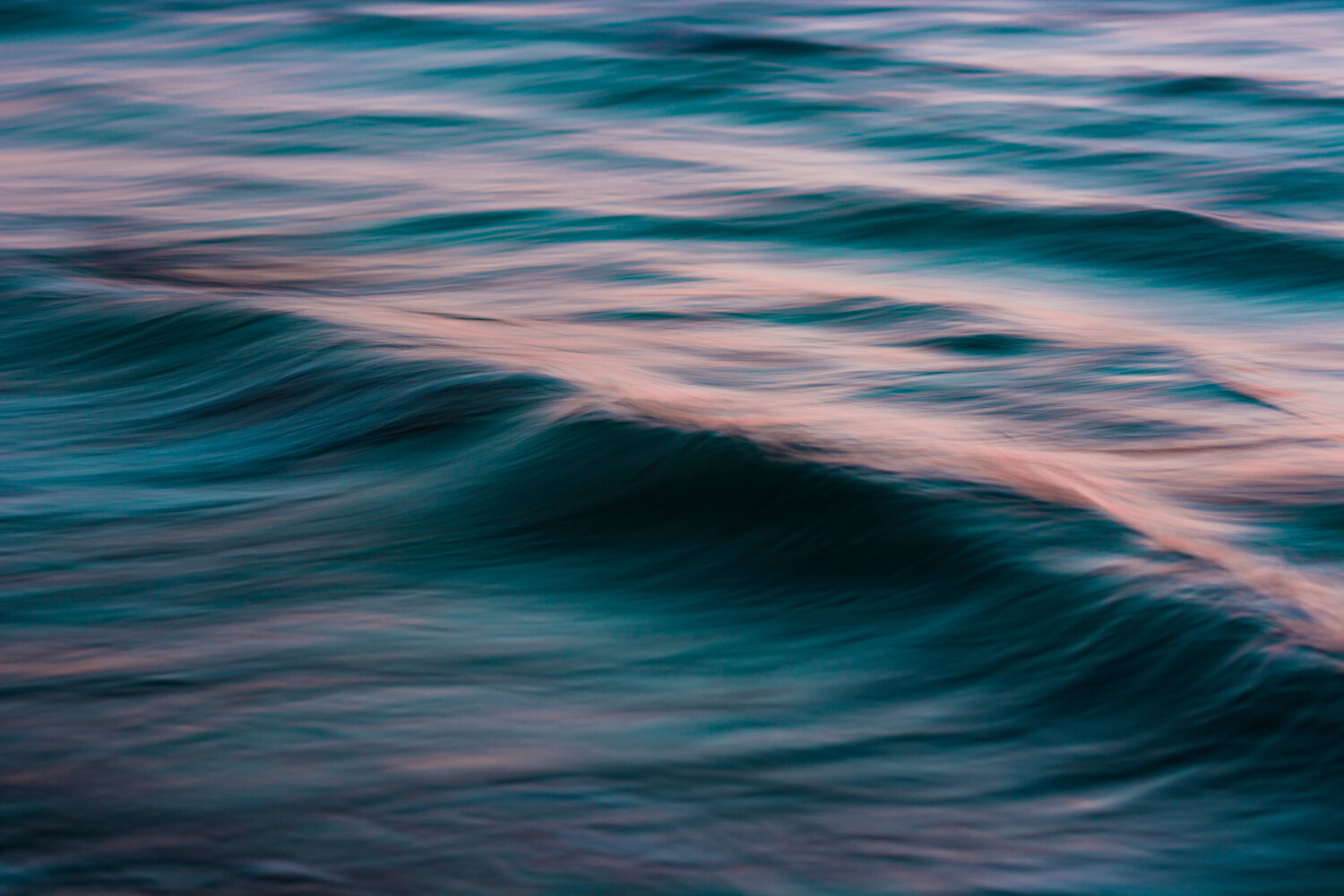 The Uniqueness of Waves XV Tal Paz-Fridman Fotografie te koop