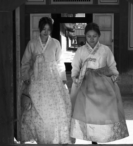 Stepping out of time par Sonia Costa, Photographie en vente sur Singulart