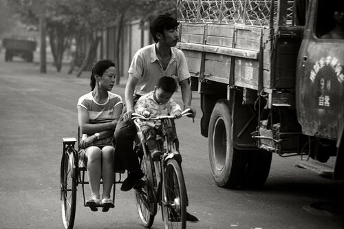 Family bicycle von Sonia Costa, Fotografie kaufen auf Singulart