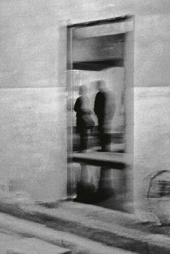 People World 4 van Popi Tsoukatou, Fotografie te koop op Singulart