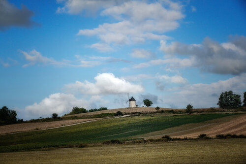 Moulin à vent de Granié - 04 de PATRICIA BALITRAND, Fotografía a la venta en Singulart