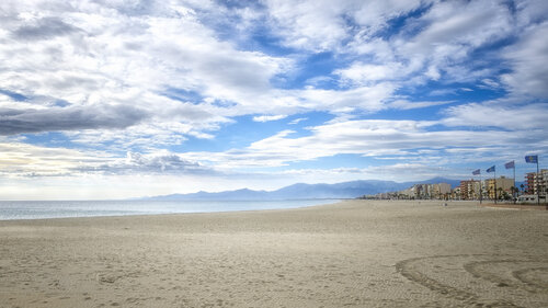 L'Horizon Suspendu by PATRICIA BALITRAND, Photography for Sale on Singulart