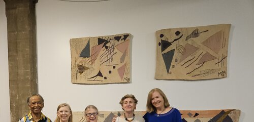 Triangle I and Triangle II of the Law of Three Series. Handwoven Tapestries designed and woven by Myra Reichel in the 1990's von Myra Reichel, Textil kaufen auf Singulart