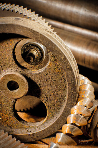STEEL V [Dibond with Plexiglass] di Robbert Frank Hagens, Fotografia in vendita su Singulart