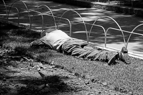 1978 | Resting in the Park - Mexico | 70s Seventies by Robbert Frank Hagens, Photography for Sale on Singulart