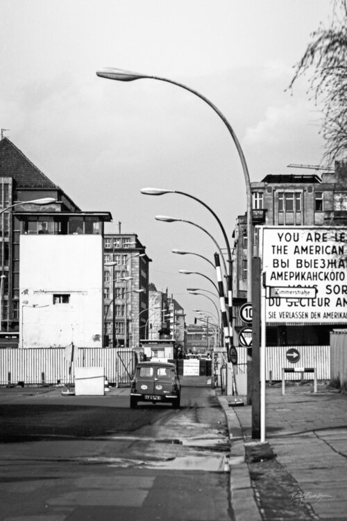 Checkpoint Charlie - Berlin 1976 Robbert Frank Hagens