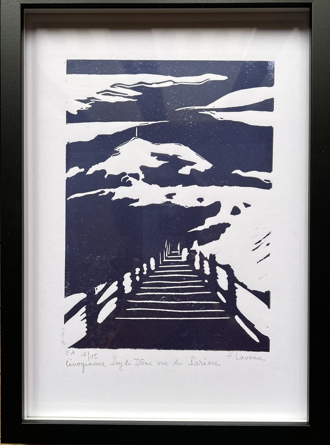 Puy de Dôme vue du Pariou Francoise LAVENU Werk auf Papier zu verkaufen