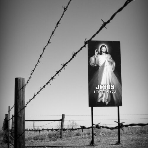 White Jesus and Barbed Wire von Joel Dyer, Fotografie kaufen auf Singulart