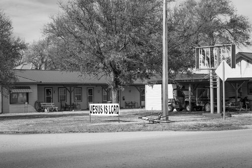 Failed Business Clinging to All That's Left di Joel Dyer, Fotografia in vendita su Singulart