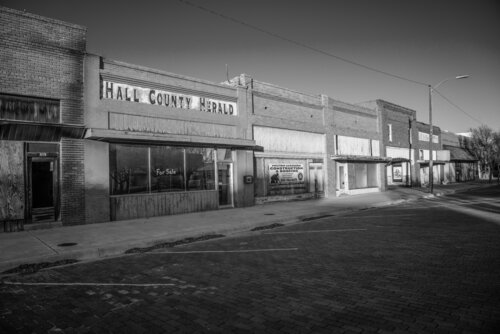 No Businesses, No News, No Community di Joel Dyer, Fotografia in vendita su Singulart