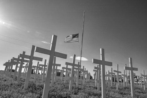 More Dead Than Alive van Joel Dyer, Fotografie te koop op Singulart