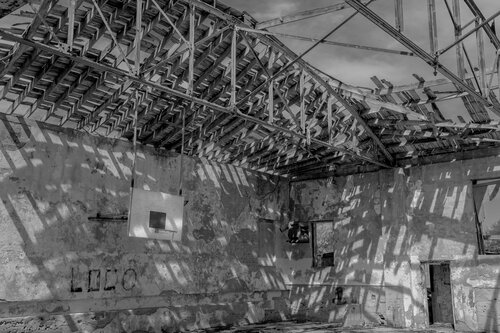 No More Games par Joel Dyer, Photographie en vente sur Singulart