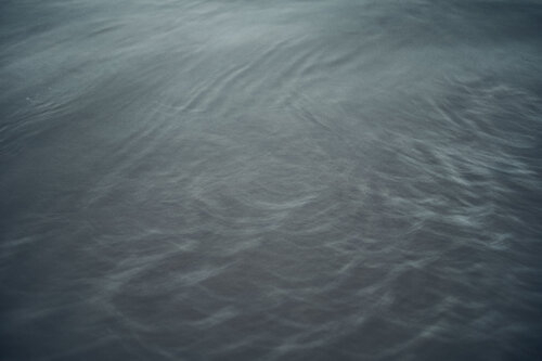Water waves #01 von Francesco Majo, Fotografie kaufen auf Singulart