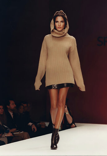 Fashion runway 6 di Yury Rud, Fotografia in vendita su Singulart