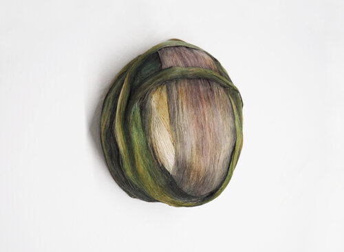 Small Organic Wall Object Natural Fiber Art Abstract Sculpture “Impulse of Life” von Silvana Ilieva, Andere Medien kaufen auf Singulart