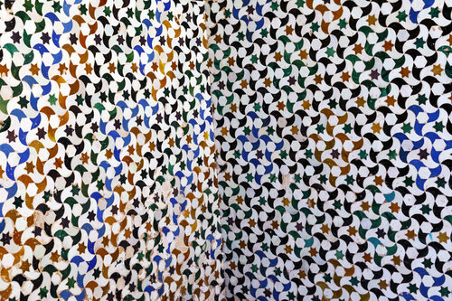 Fluttering Wall, Spain von Cosmo Condina, Fotografie kaufen auf Singulart