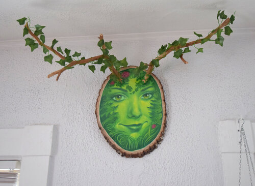 Green Maiden of Bailieborough van Adam S Doyle, Schilderij te koop op Singulart