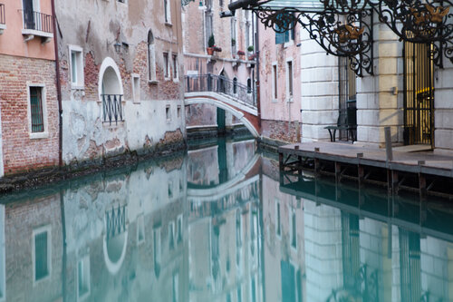 La Fenice by day von Kate Lloyd, Fotografie kaufen auf Singulart