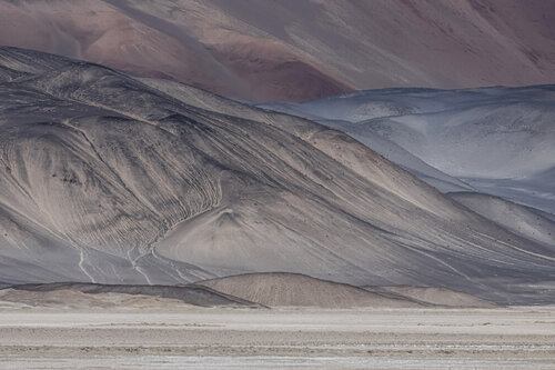 Serie Colores de Los Andes - Salar de Antofalla 1 - Andes Catamarca von Claudia Ocanto, Fotografie kaufen auf Singulart