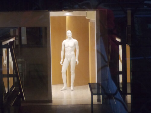 La serie maniquíes. Título: Reflejos misteriosos. von Kristina Taltavull, Fotografie kaufen auf Singulart
