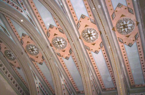 Hand-painted ceiling with rounded beams; Mdina, Malta. di Damian Ebejer, Pittura in vendita su Singulart