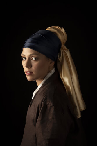 Girl with the turban, a tribute von Sabrina Giliberti Stea, Fotografie kaufen auf Singulart