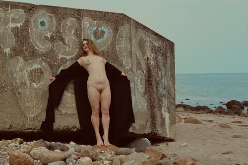 Against the Storm's Afterglow - studio edition series image #x von Daniel Gilpin, Fotografie kaufen auf Singulart