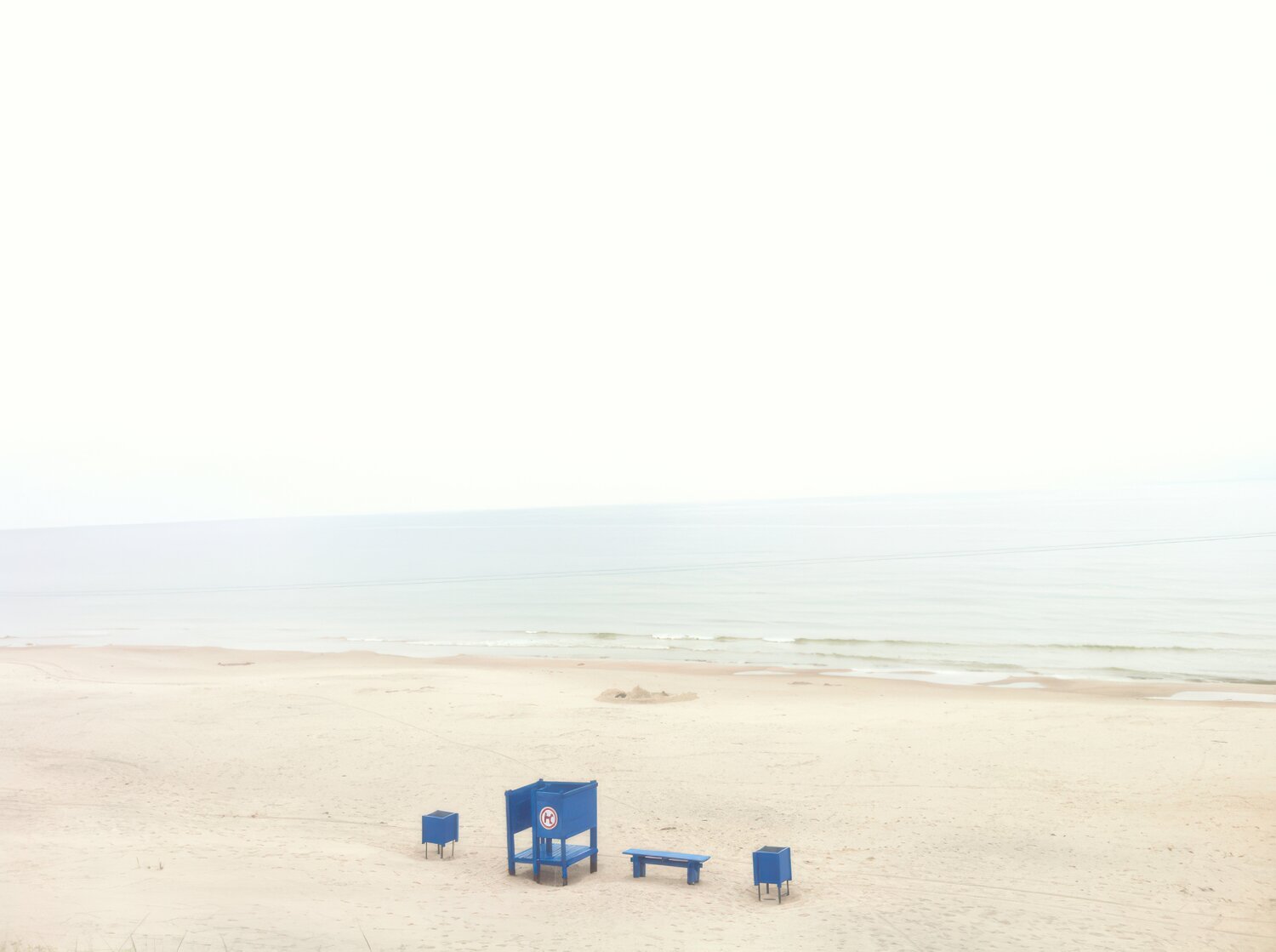 The White Spot Lucie Ternisien Fotografia in vendita