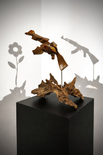 L'arme à fleur de peau by Morpho, 彫刻 for Sale on Singulart