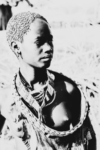 Beads by Safa Rubaye, Photography for Sale on Singulart