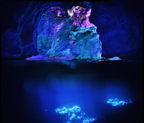 The Grotto von kevin dodge, Fotografie kaufen auf Singulart