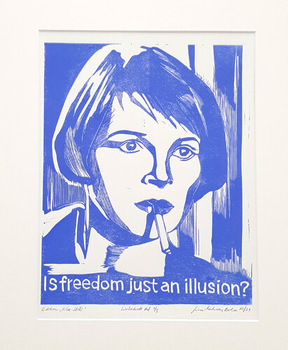 Juliette Binoche / Drei Farben, die Blau "Is Freedom just an Illusion" Filmstills Edition von Irma Markulin, Druck kaufen auf Singulart