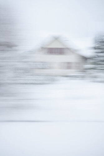 Broken bits I von Nadine Loretan, Fotografie kaufen auf Singulart